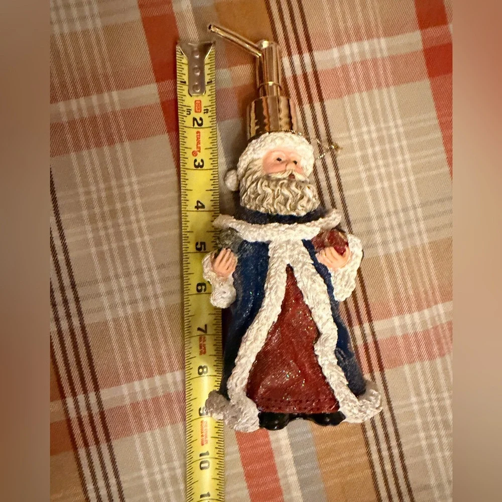 HO HO HOME SOAP LOTION DISPENSER SANTA- BNWOT